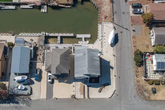 20 Edgewater Drive, Tuckerton, NJ 08087