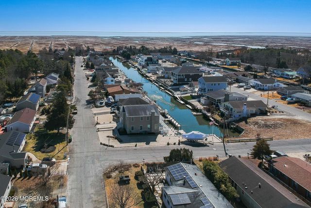 20 Edgewater Drive, Tuckerton, NJ 08087