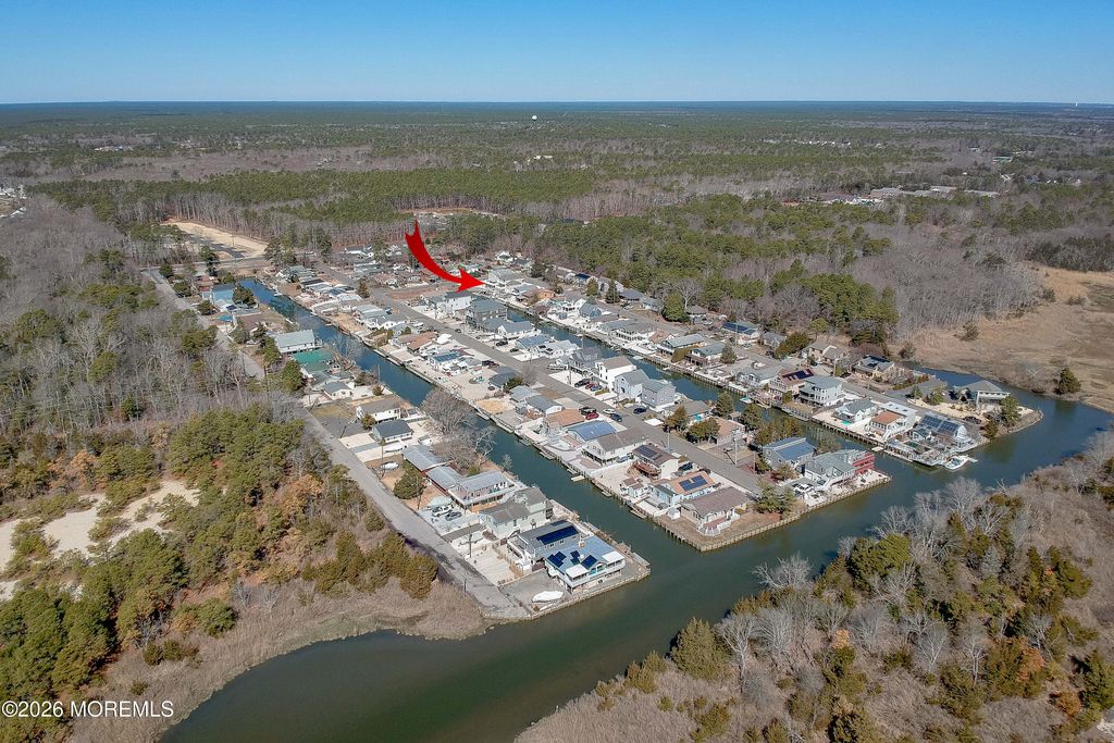 20 Edgewater Drive, Tuckerton, NJ 08087