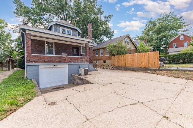 2905 Daytona Avenue, Cincinnati, OH 45211