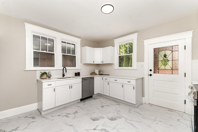 2905 Daytona Avenue, Cincinnati, OH 45211