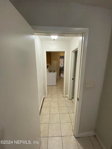3254 PLUM Street, Jacksonville, FL 32205