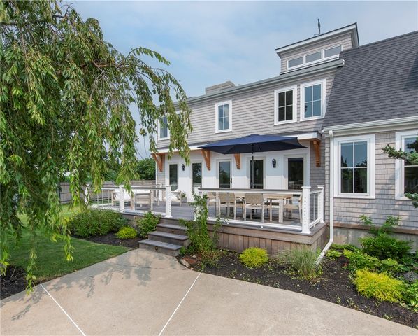 2040 East Main Road, Portsmouth, RI 02871