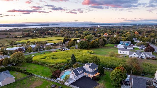 2040 East Main Road, Portsmouth, RI 02871