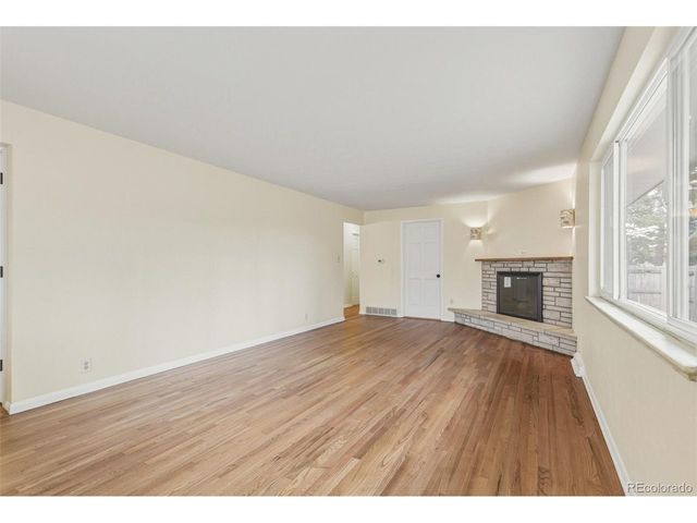 8185 Sunset Dr, Lakewood, CO 80214