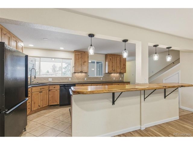 8185 Sunset Dr, Lakewood, CO 80214