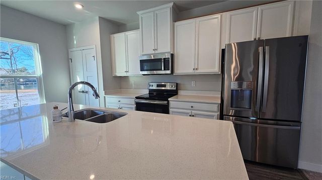 549 Westport ST, Chesapeake, VA 23323