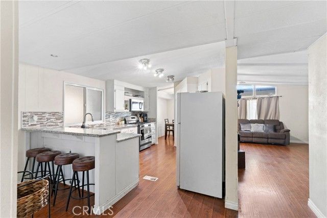 19078 Monterey, Hesperia, CA 92345