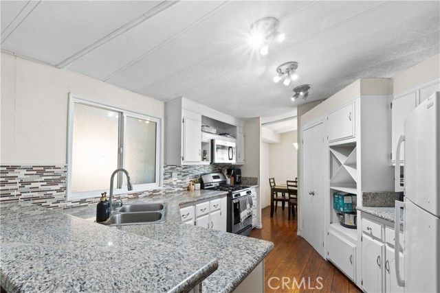 19078 Monterey, Hesperia, CA 92345