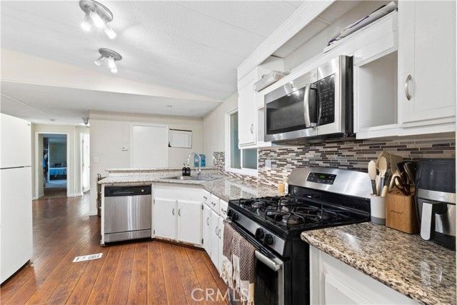 19078 Monterey, Hesperia, CA 92345