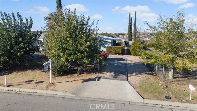 19078 Monterey, Hesperia, CA 92345