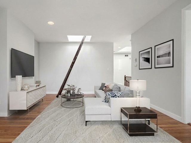 48 Dwight St 5, Boston, MA 02118