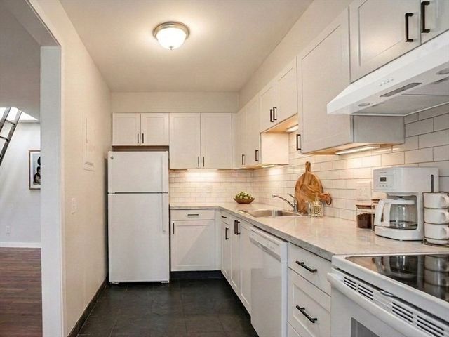 48 Dwight St 5, Boston, MA 02118