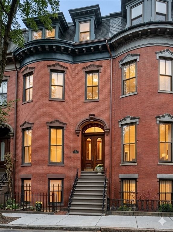 48 Dwight St 5, Boston, MA 02118