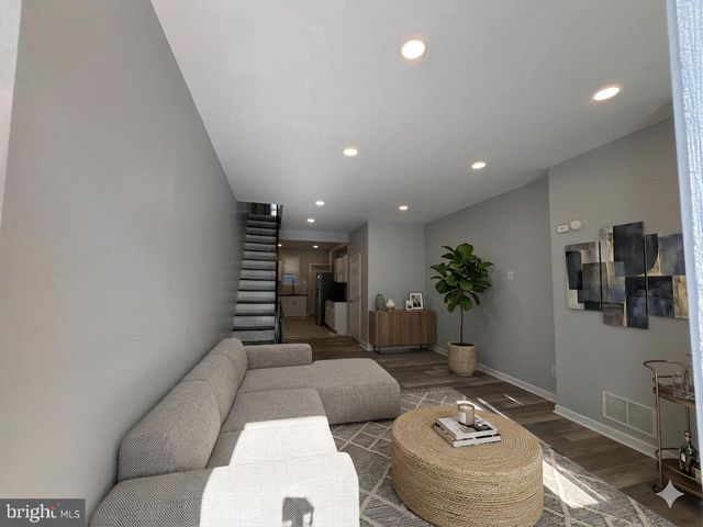 1718 N DOVER ST, Philadelphia, PA 19121
