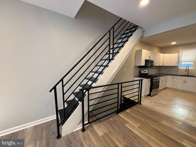 1718 N DOVER ST, Philadelphia, PA 19121