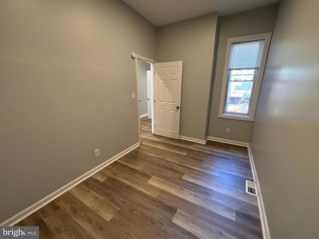 1718 N DOVER ST, Philadelphia, PA 19121