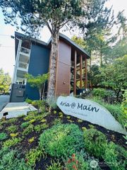 130 105th Avenue SE #102, Bellevue, WA 98004