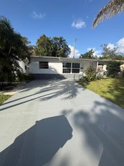 6311 SW 8th Street, North Lauderdale, FL 33068