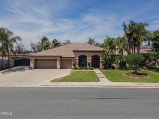 13510 Hinault Drive, Bakersfield, CA 93314