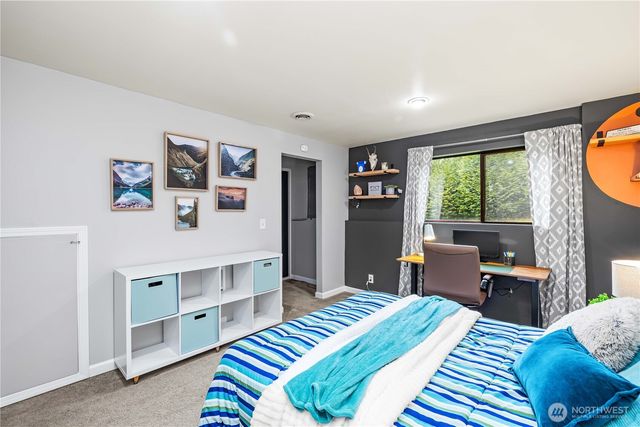 5503 E Collins Road, Port Orchard, WA 98366