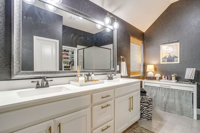 11945 Yarmouth Lane, Fort Worth, TX 76108