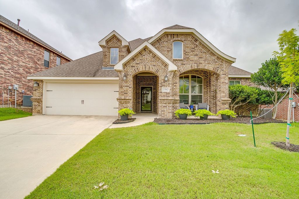 11945 Yarmouth Lane, Fort Worth, TX 76108