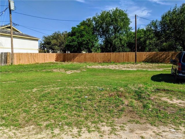 1017 E Tom Landry Street, Mission, TX 78572