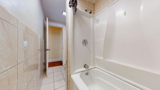 19 Nightingale St, Boston, MA 02124