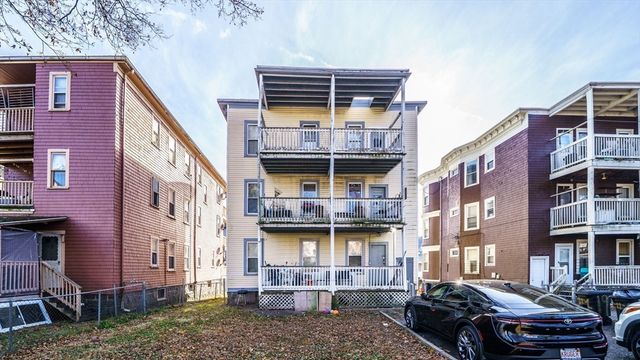 19 Nightingale St, Boston, MA 02124