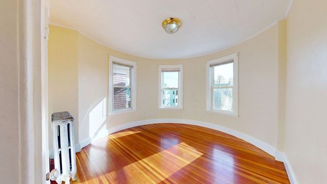 19 Nightingale St, Boston, MA 02124