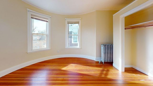 19 Nightingale St, Boston, MA 02124