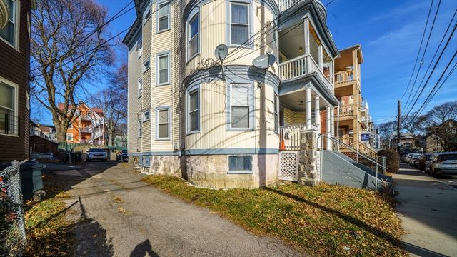 19 Nightingale St, Boston, MA 02124