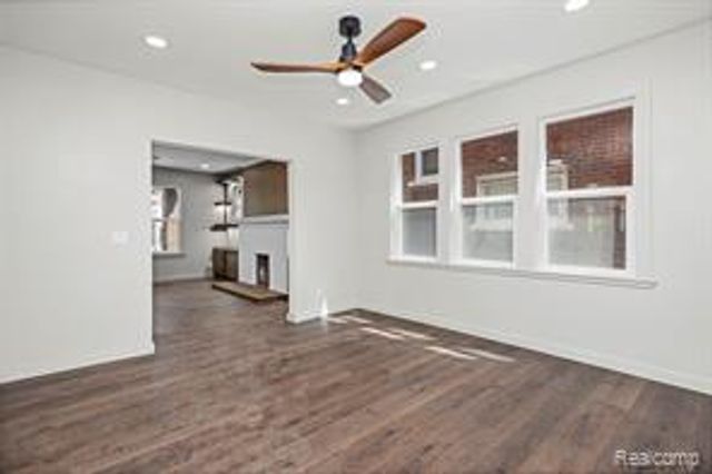 3251 Calvert Street, Detroit, MI 48206