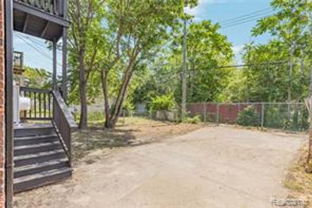 3251 Calvert Street, Detroit, MI 48206