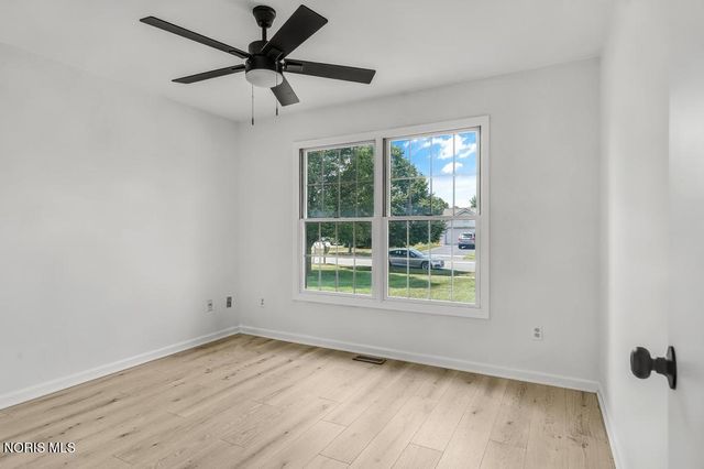 26618 Woodmont Drive, Perrysburg, OH 43551