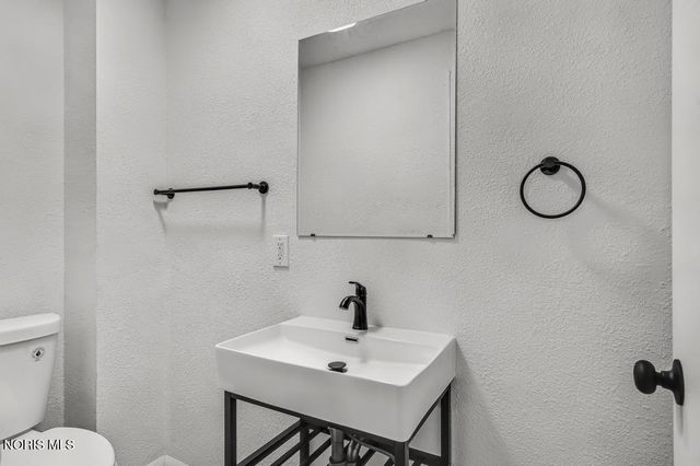 26618 Woodmont Drive, Perrysburg, OH 43551