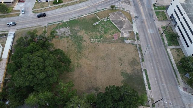 7003 Woodridge Drive, Houston, TX 77087