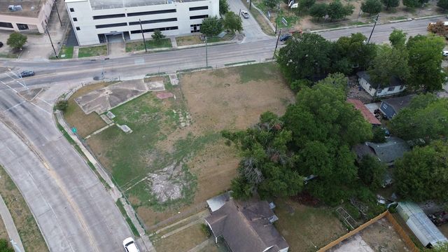 7003 Woodridge Drive, Houston, TX 77087
