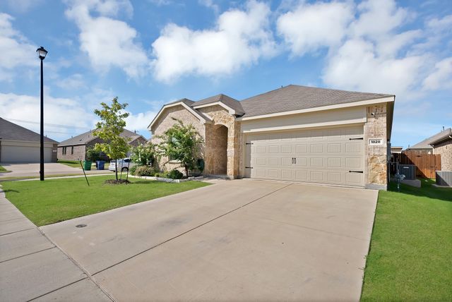 1828 Memorable Moment Drive, Crandall, TX 75114