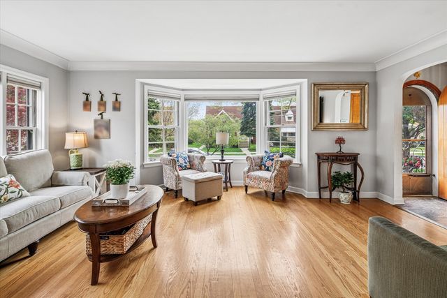4252 N Parkside Avenue, Chicago, IL 60634