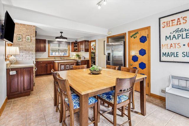 4252 N Parkside Avenue, Chicago, IL 60634