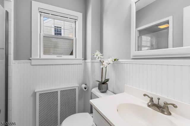 195 Hillside Ave, Chatham Boro, NJ 07928