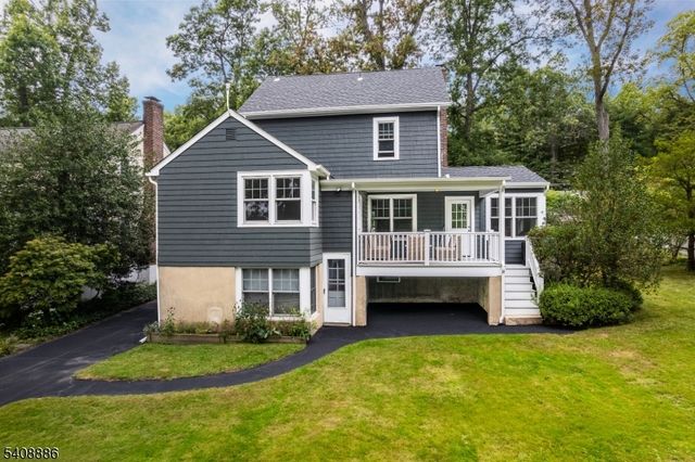 195 Hillside Ave, Chatham Boro, NJ 07928