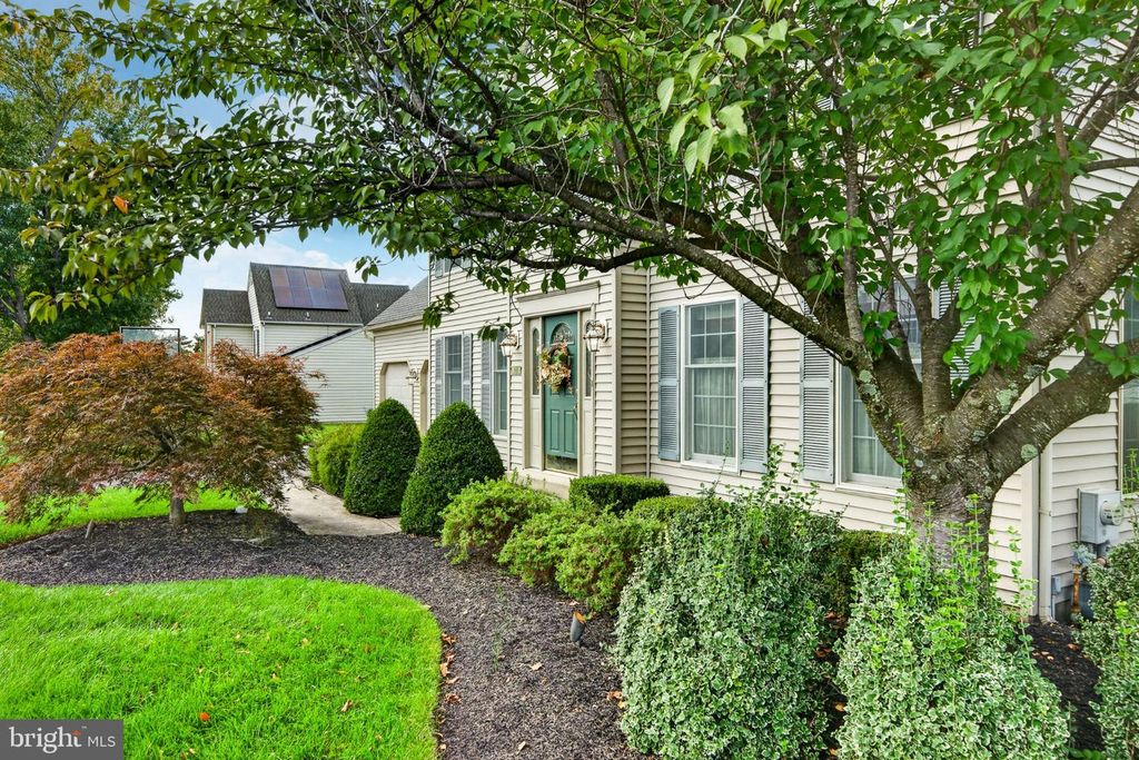 211 GREEN BANK WAY, HARLEYSVILLE, PA 19438 — photo 2