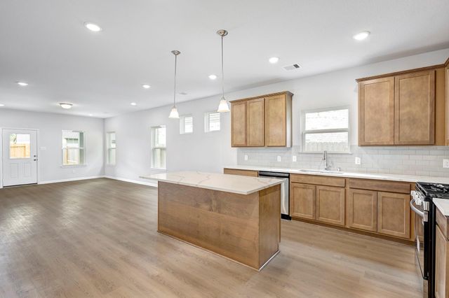 15107 Bank Swallow Place, Magnolia, TX 77354