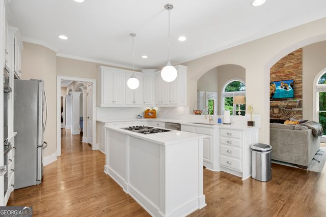 741 E Shore Drive, Canton, GA 30114