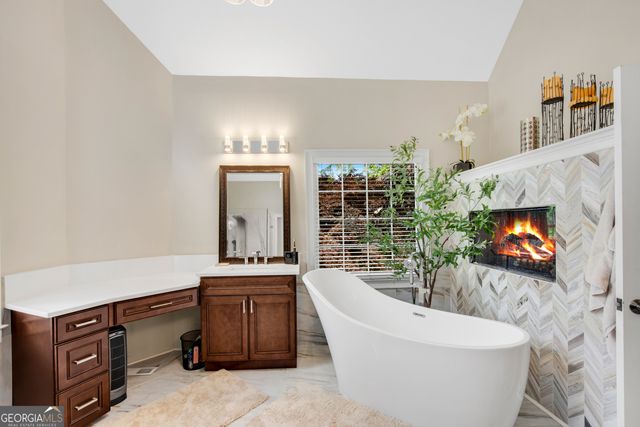 741 E Shore Drive, Canton, GA 30114