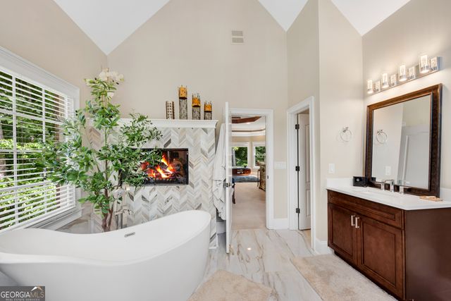 741 E Shore Drive, Canton, GA 30114