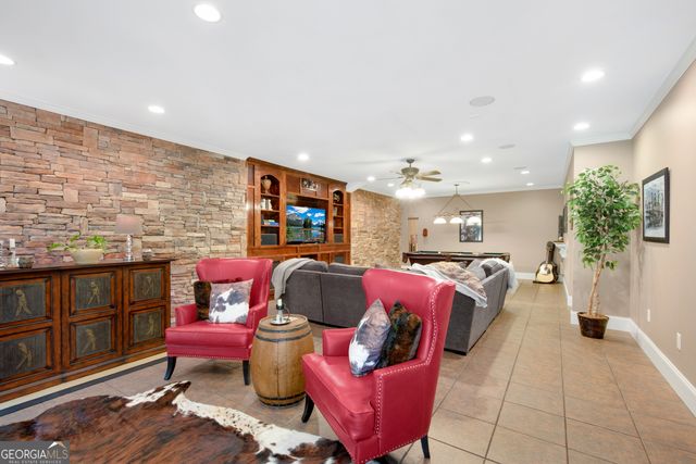 741 E Shore Drive, Canton, GA 30114